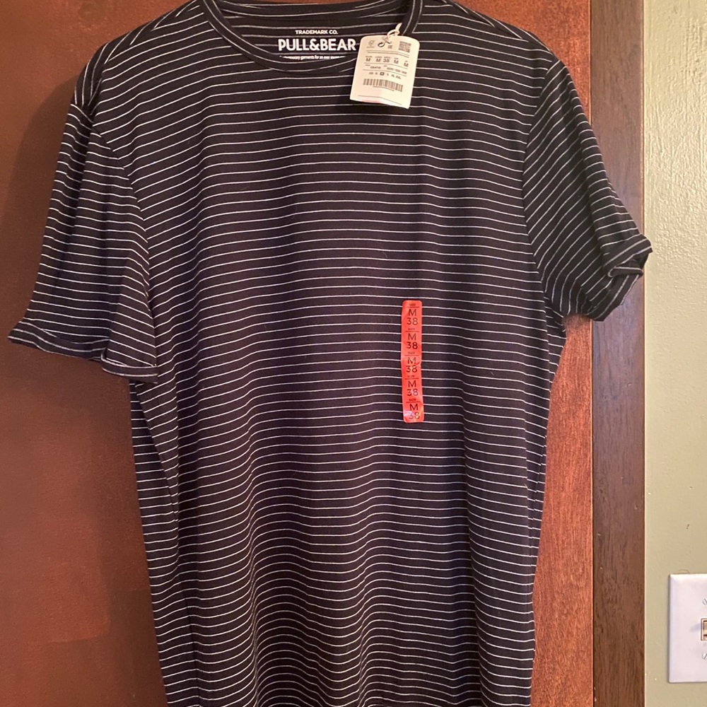 Striped black & white tshirt
